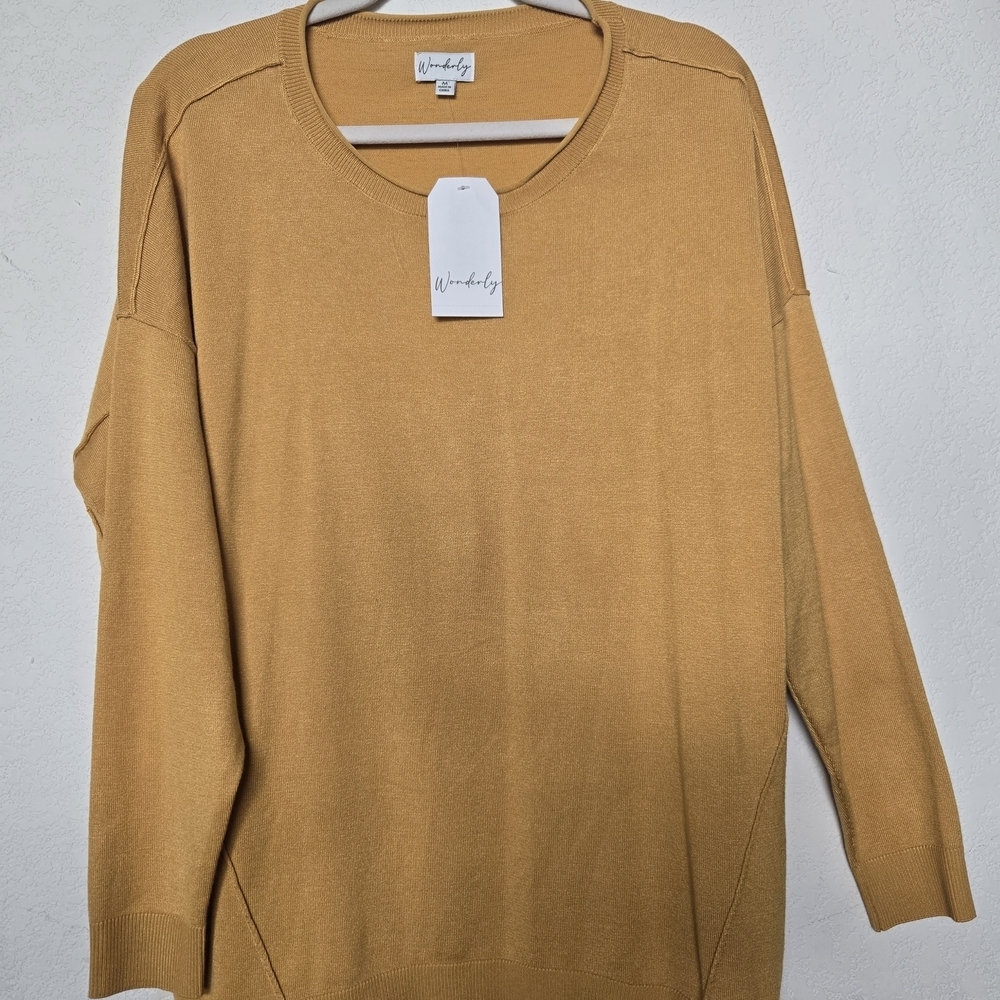 NWT, Wonderly Oversize  Golden Crew Neck Sweater. Size M - Picture 2 of 9
